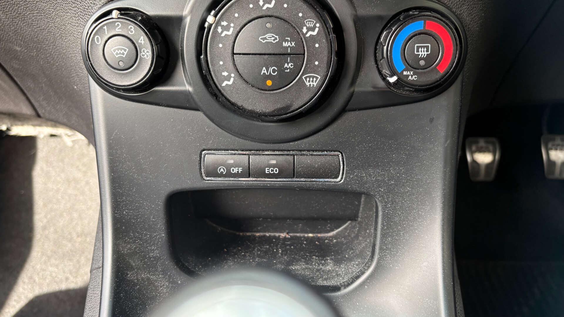 Ford Fiesta view 24
