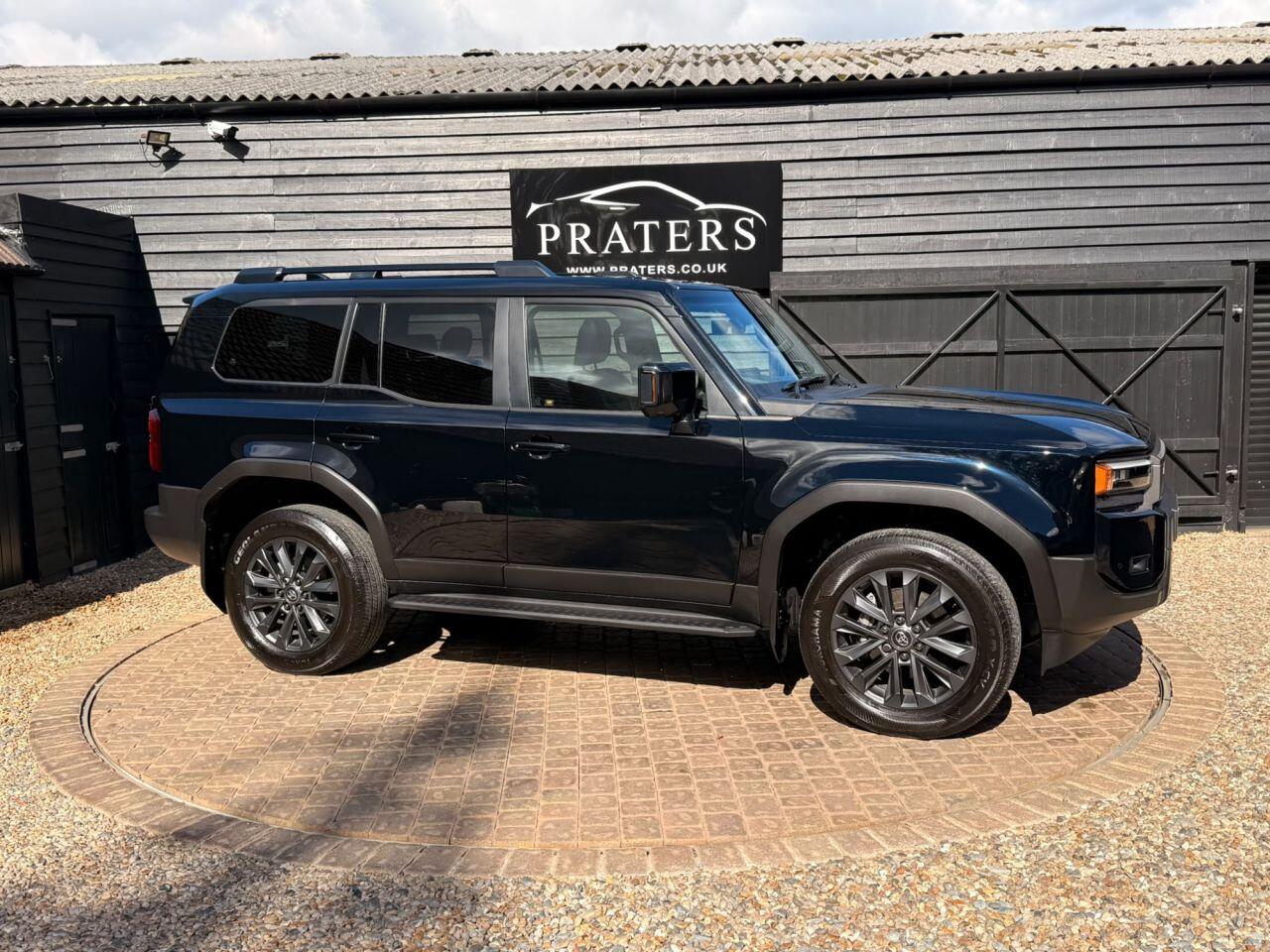 Toyota Land Cruiser view 29
