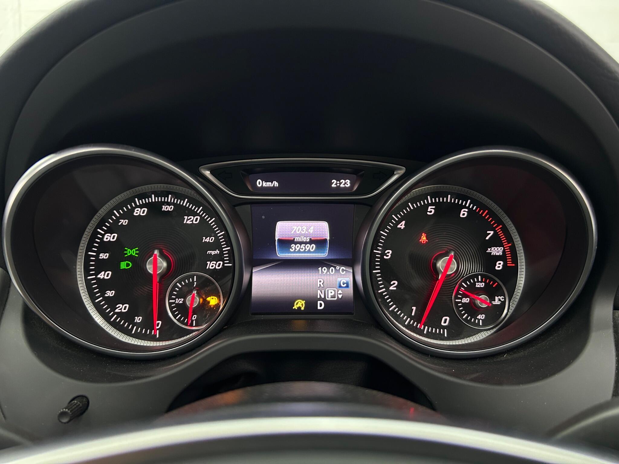 Mercedes-Benz Cla view 38