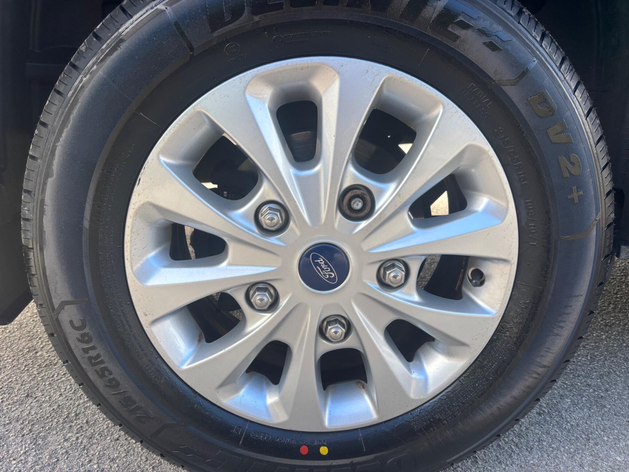 Ford Transit Custom view 25