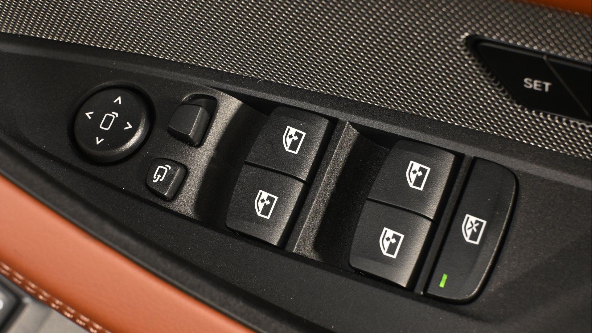 BMW i4 view 40
