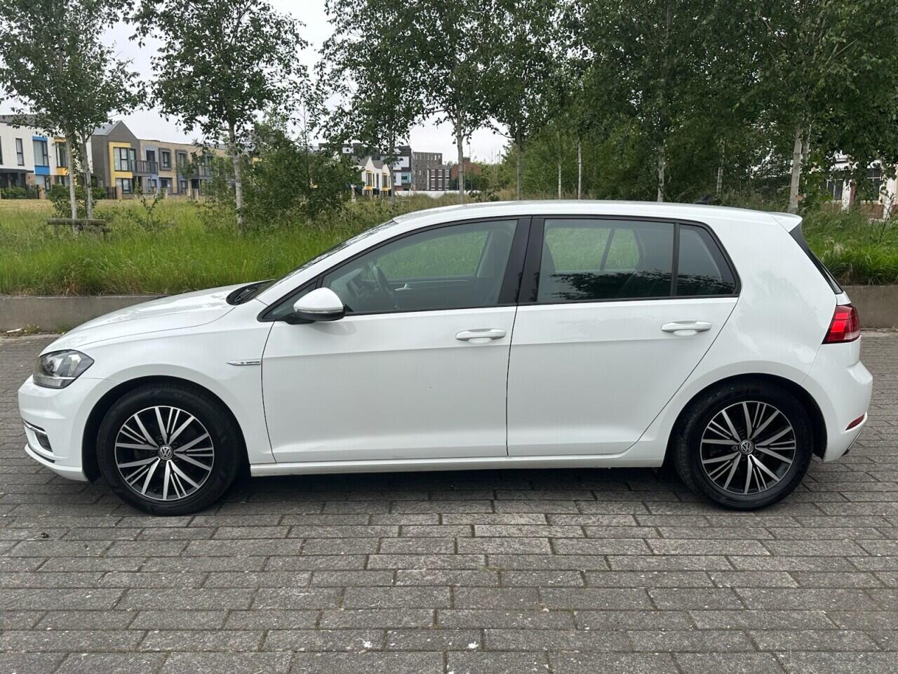 Volkswagen Golf view 10