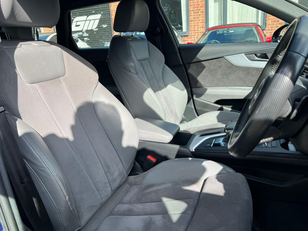 Audi A4 view 16