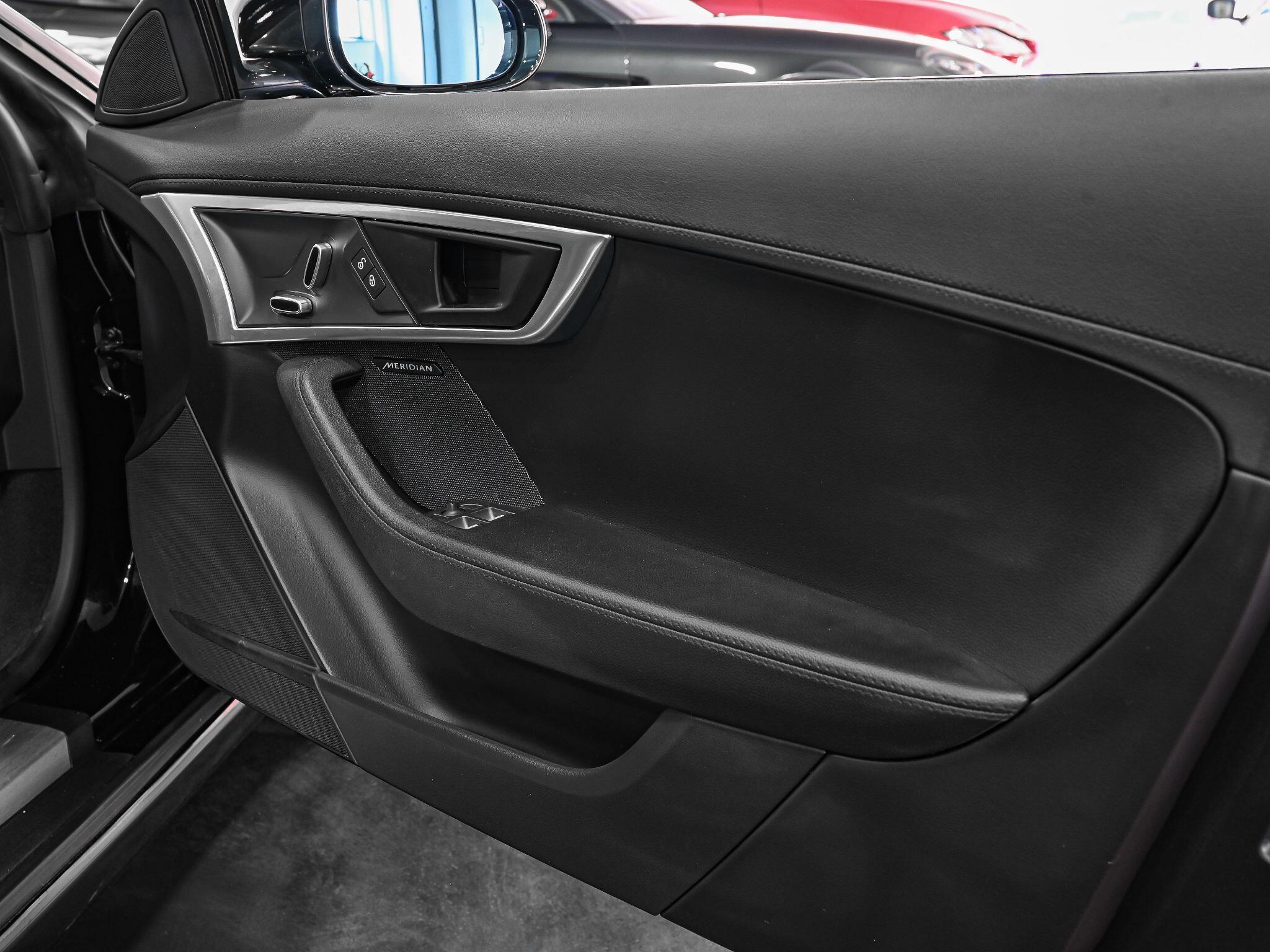 Jaguar F-Type view 26
