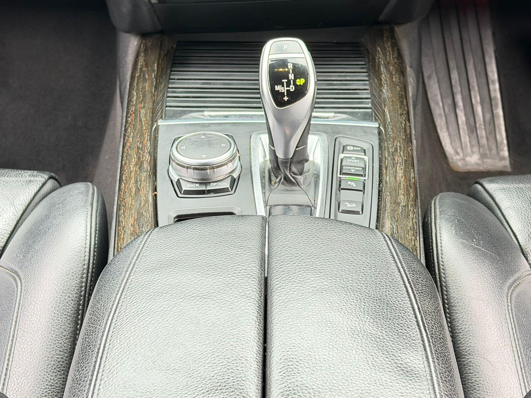 BMW X5 view 34
