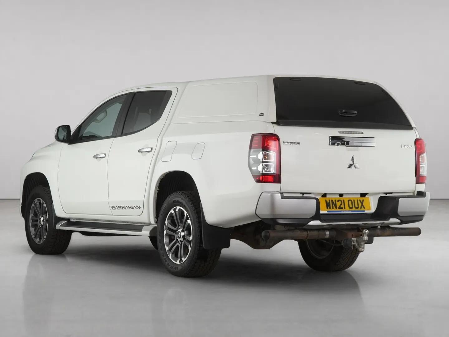 Mitsubishi L200 view 6