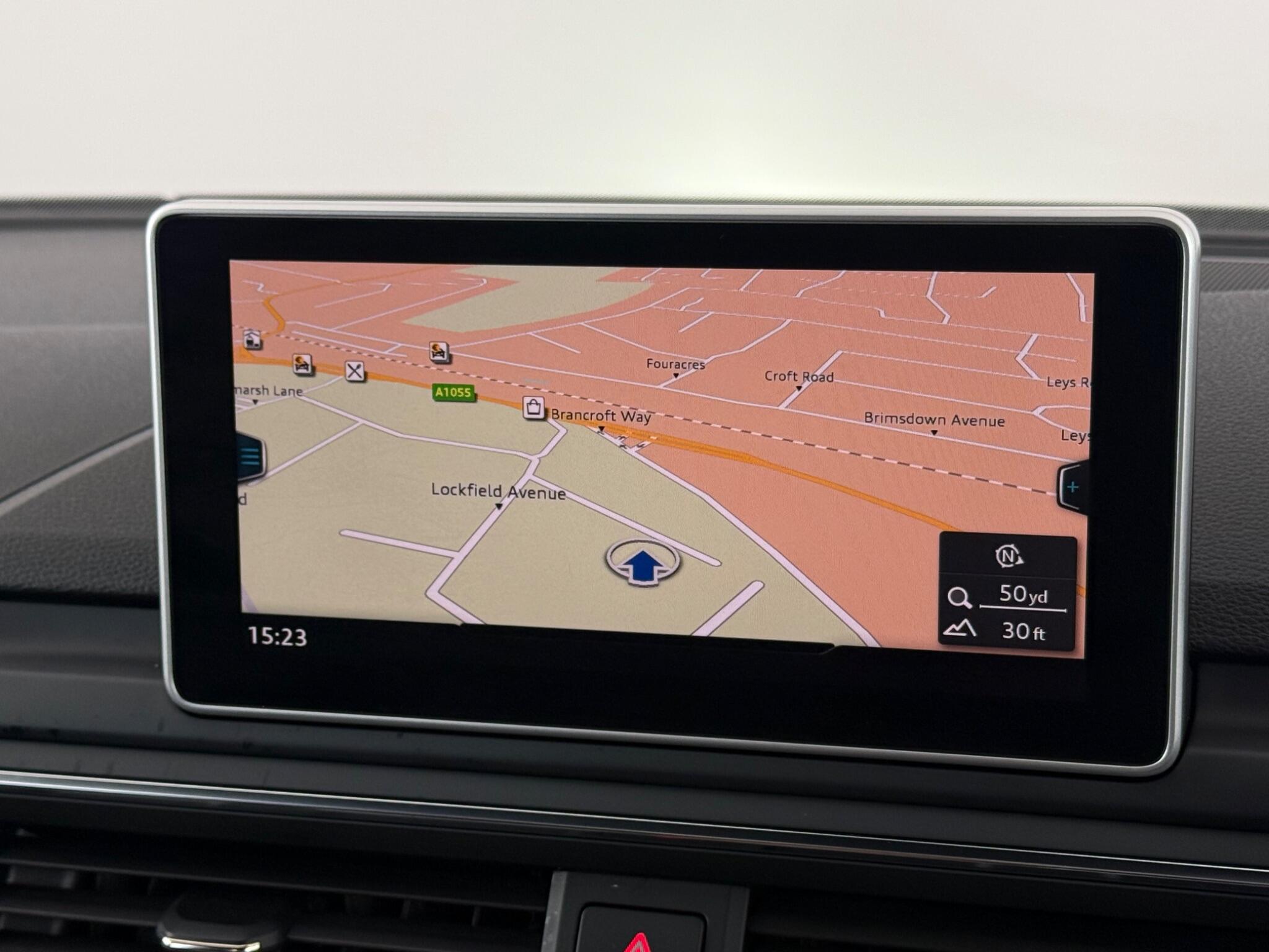 Audi A4 view 24