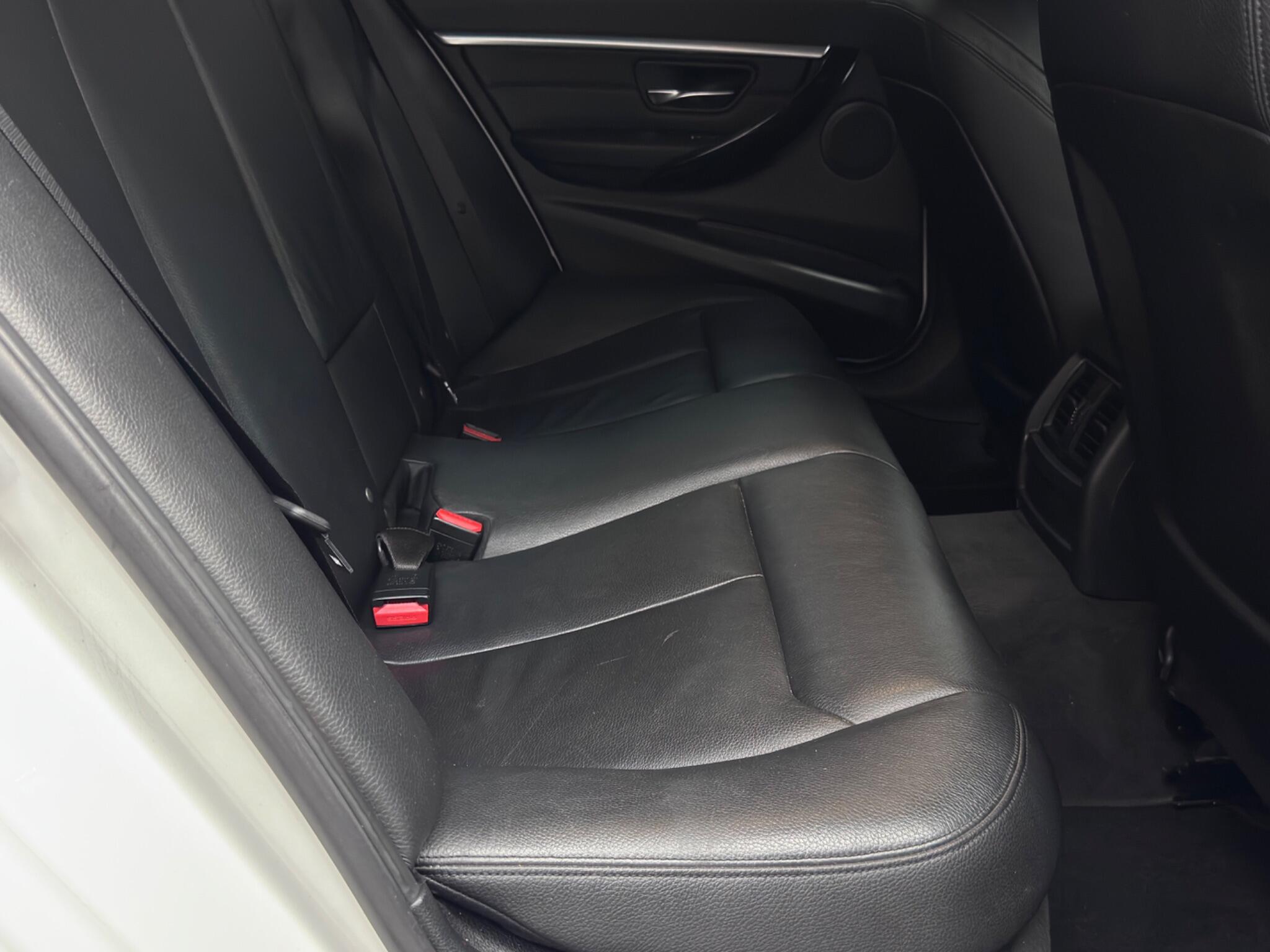 BMW 3 Series view 42