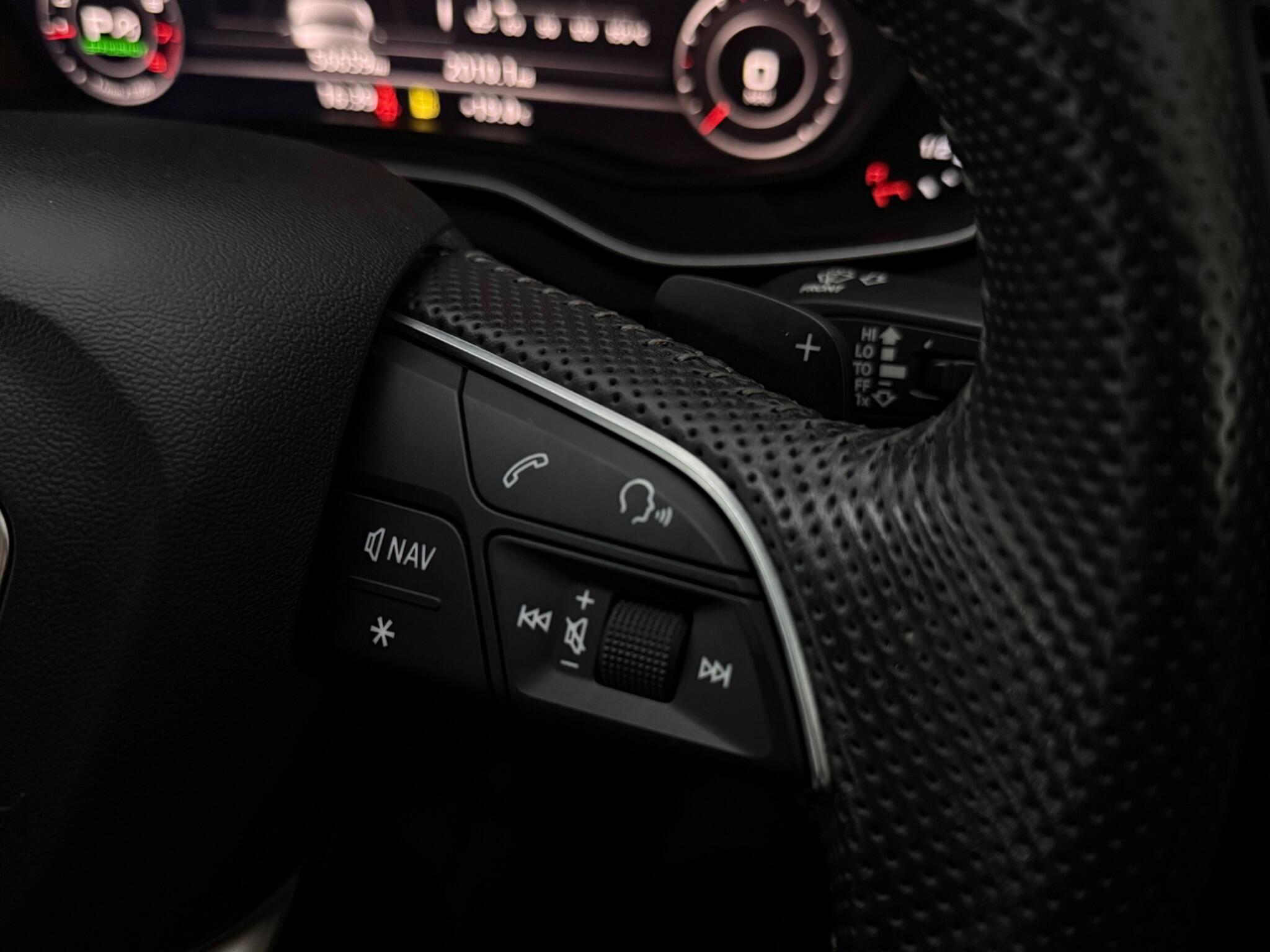 Audi Q5 view 17