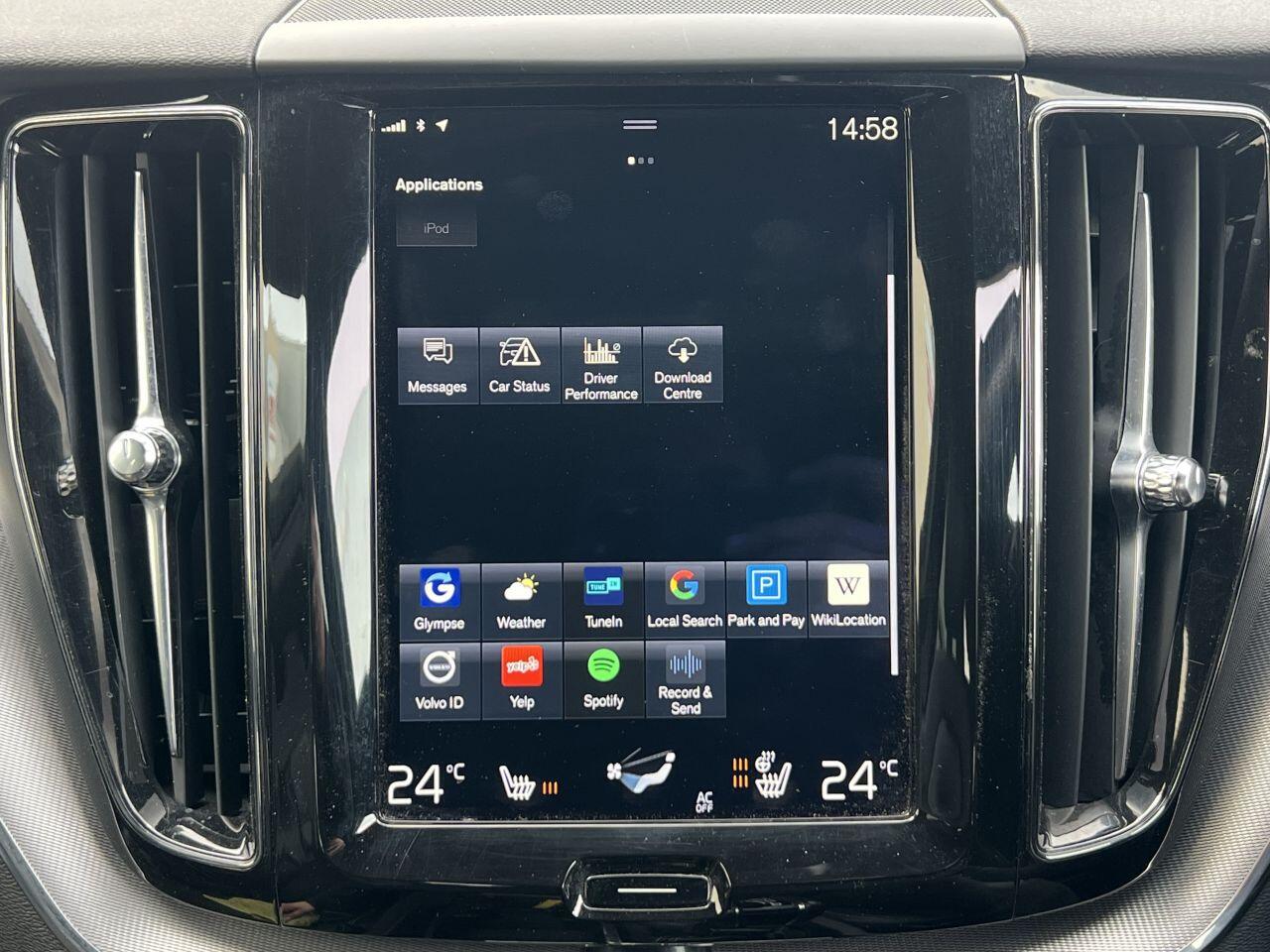 Volvo XC60 view 45