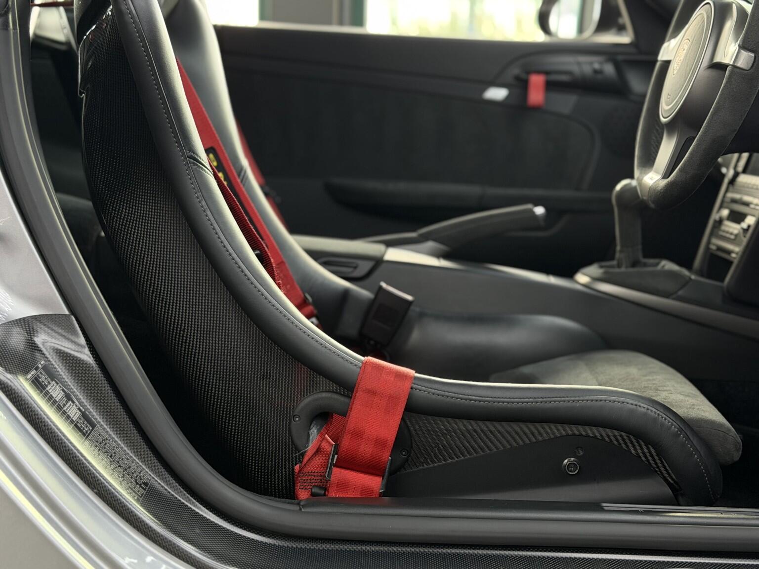 Porsche 911 view 56