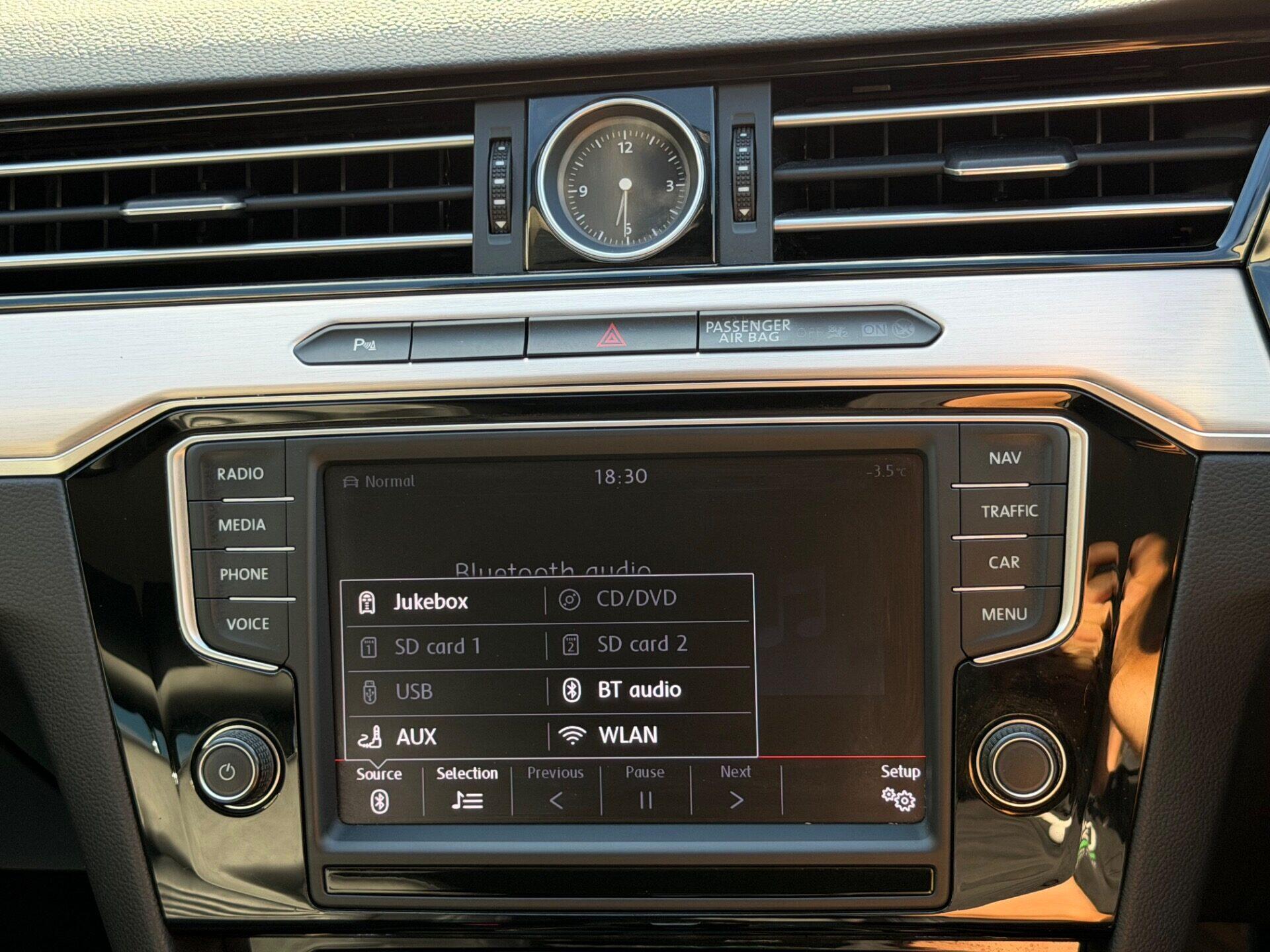 Volkswagen Passat view 43