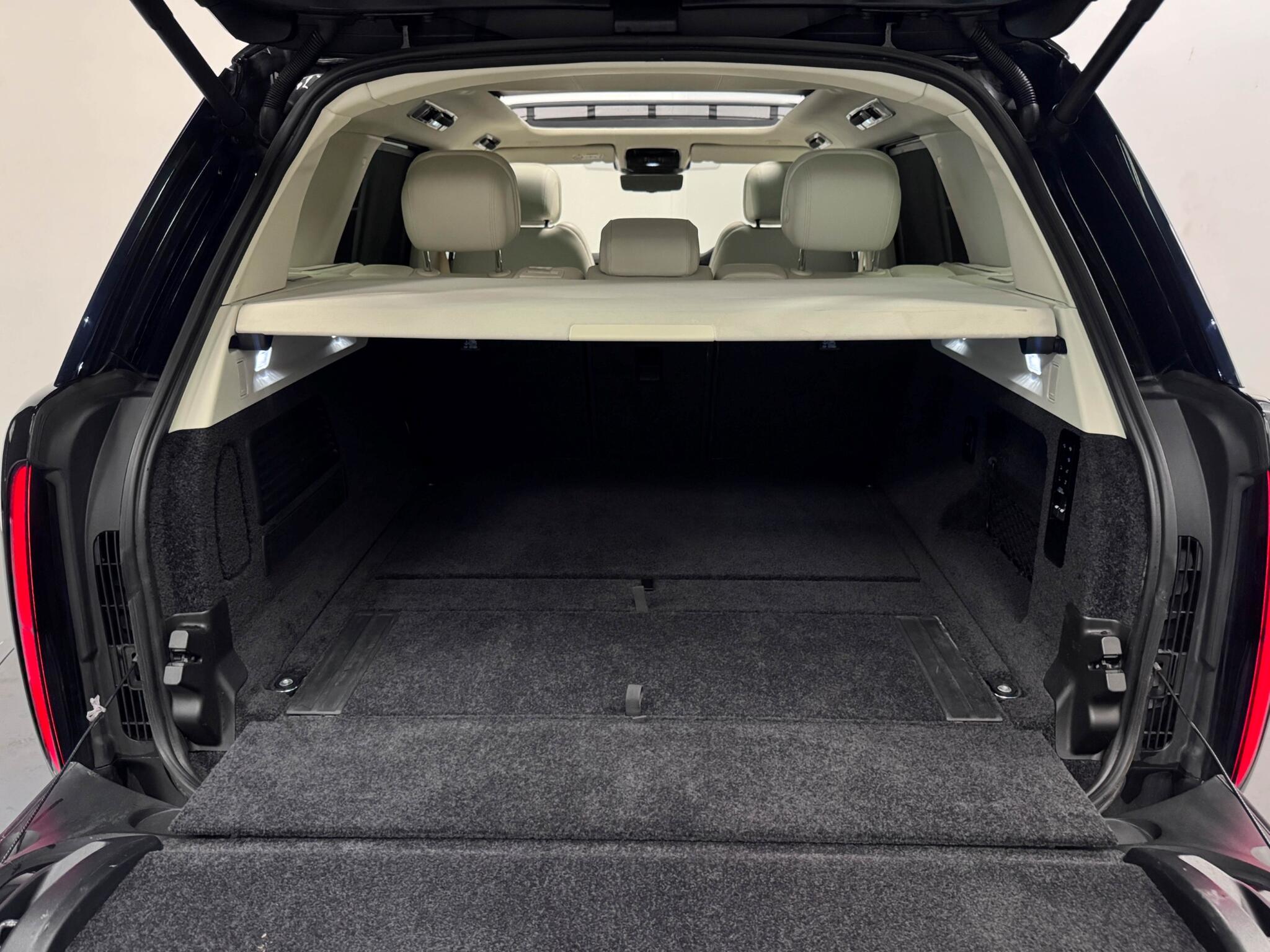 Land Rover Range Rover view 7
