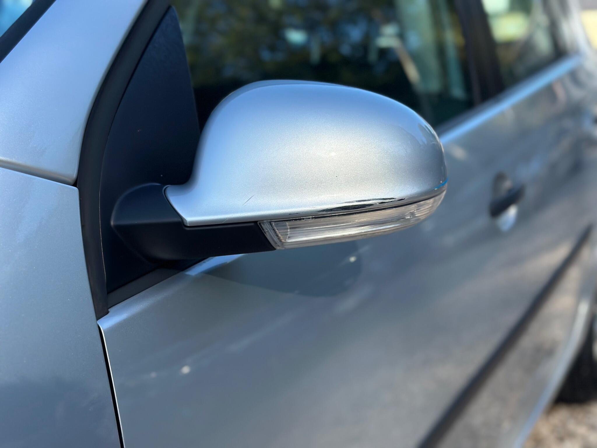 Volkswagen Golf view 19