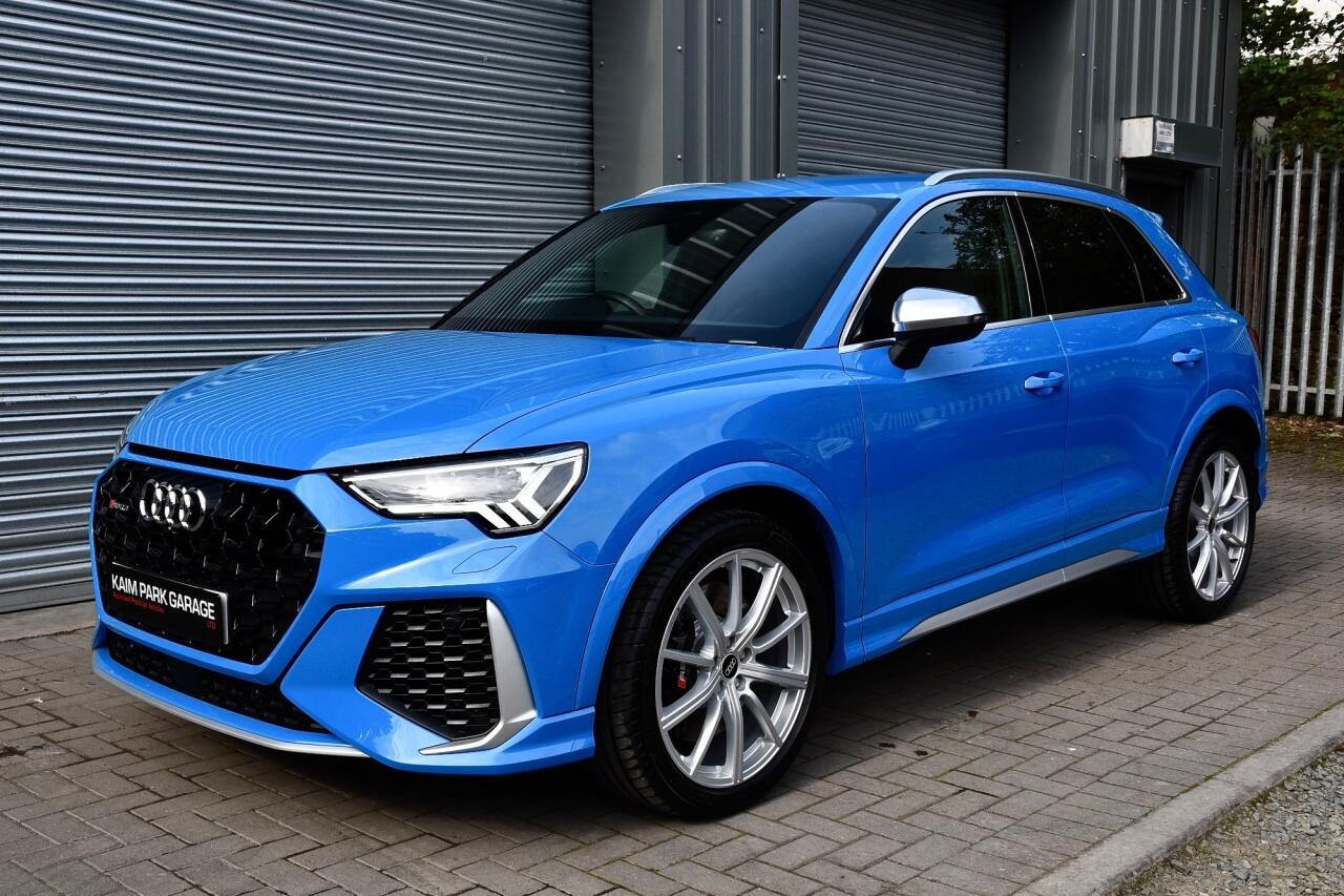 Audi RS Q3 view 3