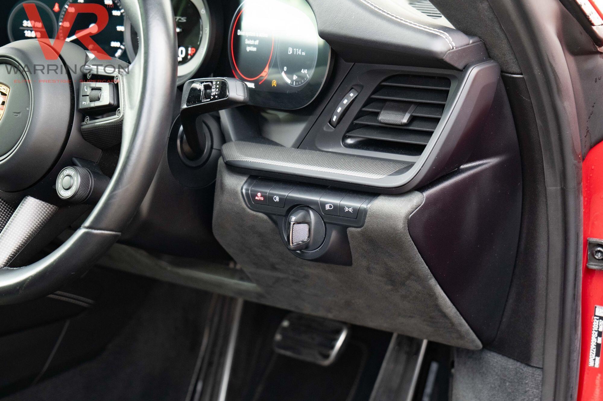 Porsche 911 view 12