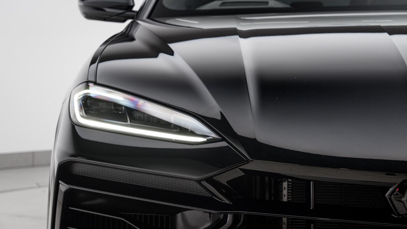 Lamborghini Urus view 49