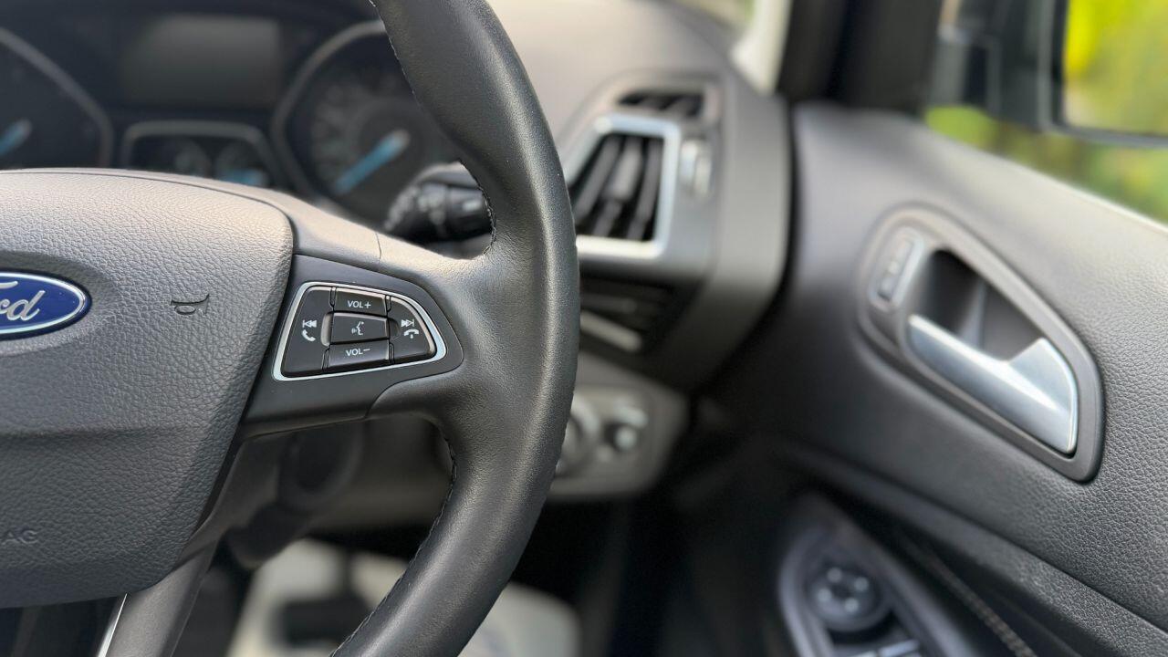Ford C-Max view 18