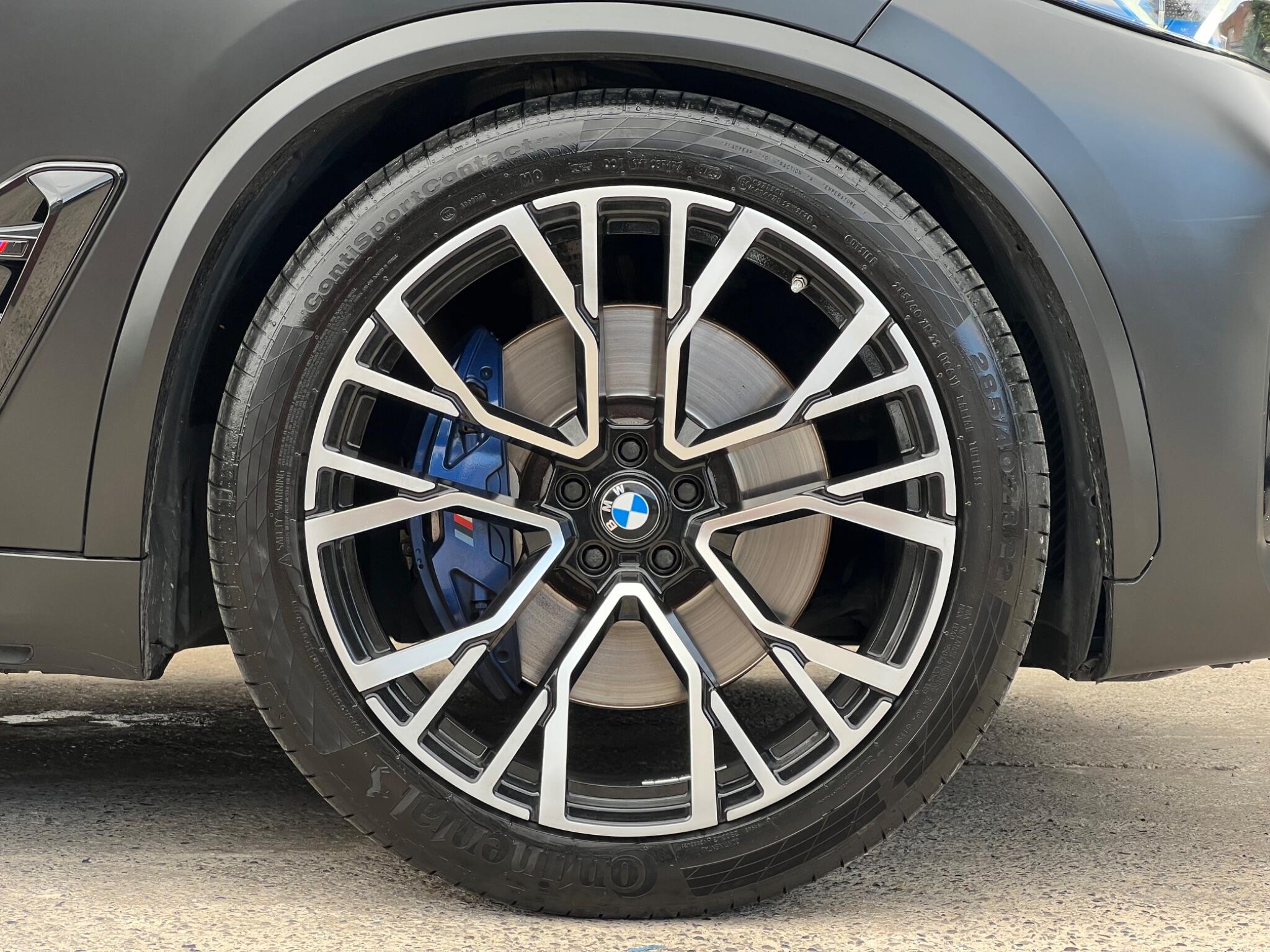 BMW X5 view 9