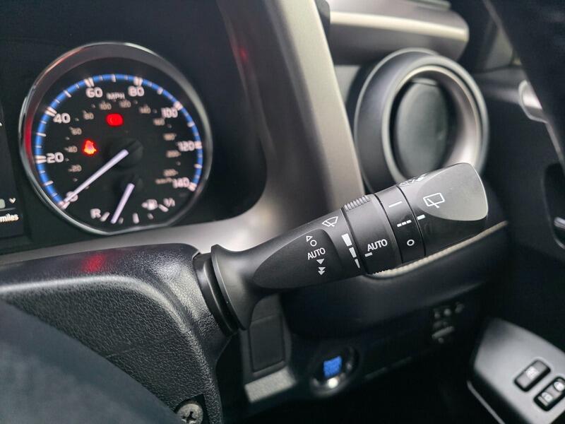 2016 Toyota RAV4 image 39