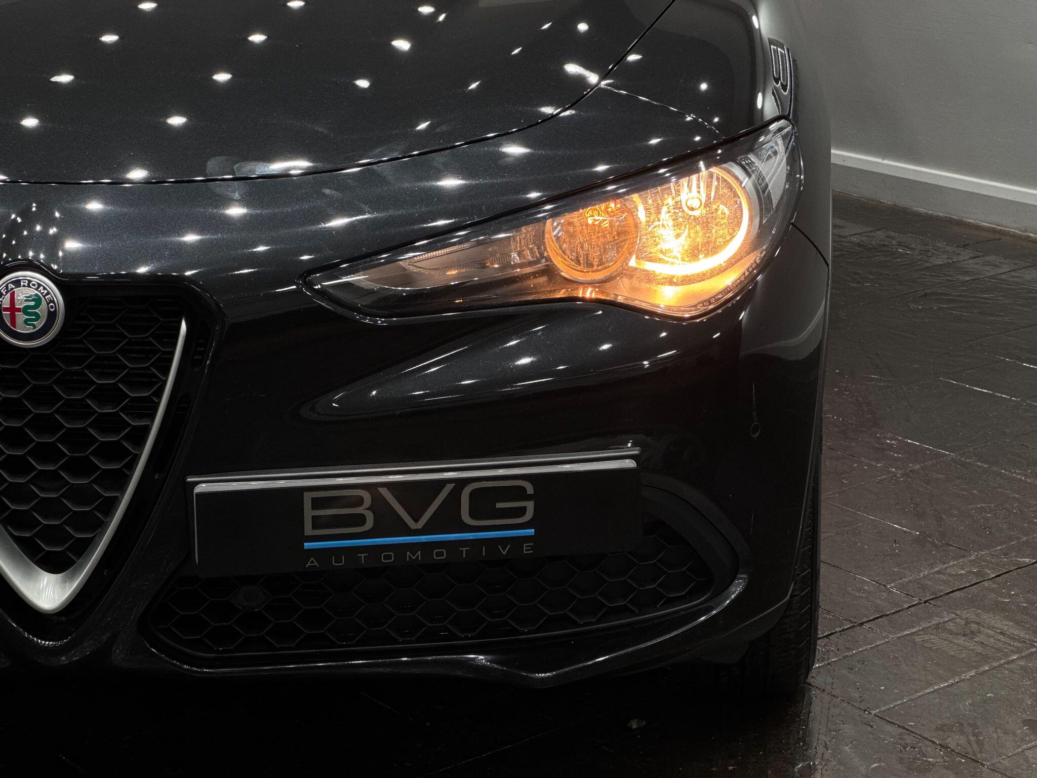 Alfa Romeo Stelvio view 14
