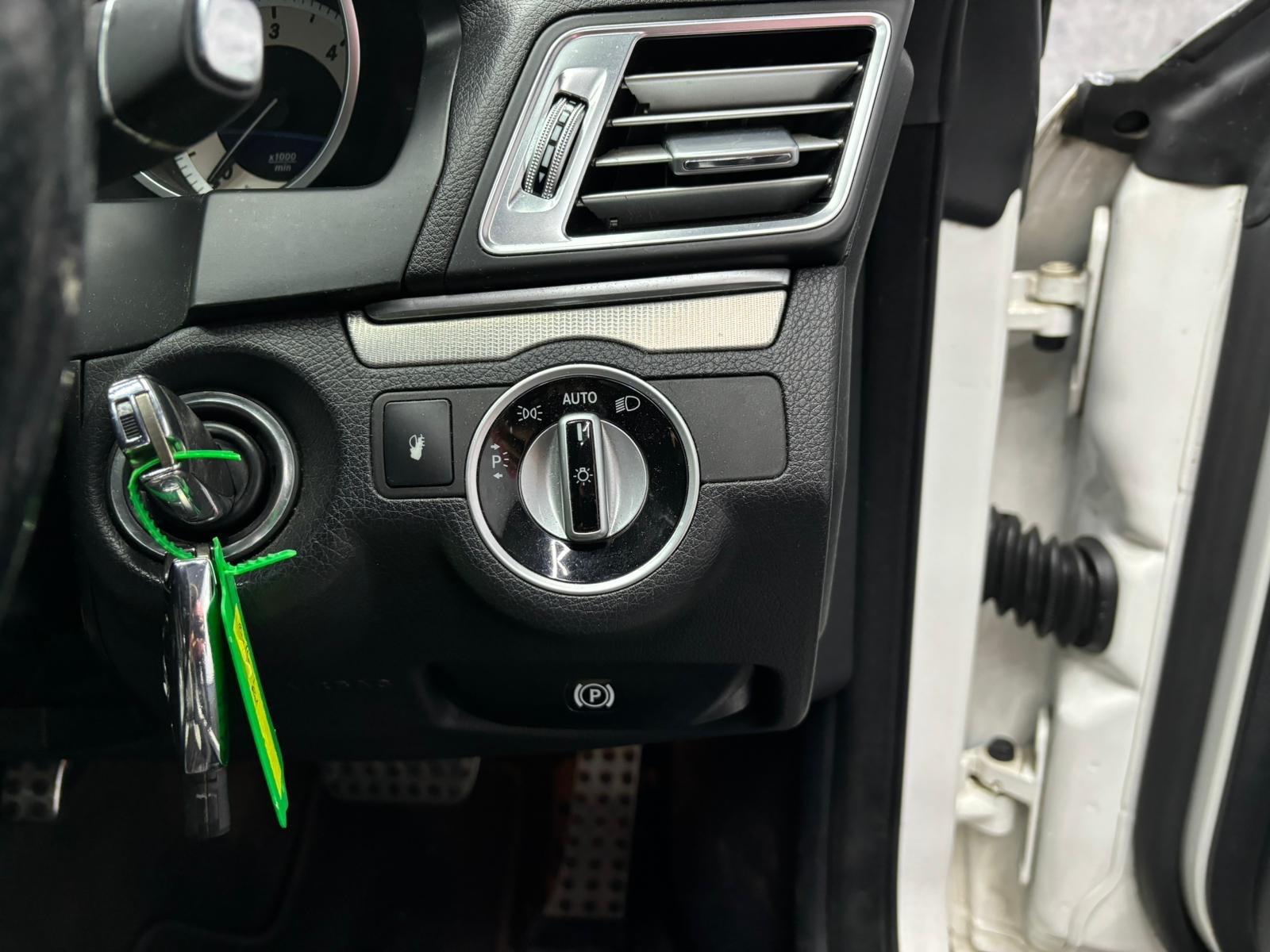 Mercedes-Benz E Class view 23