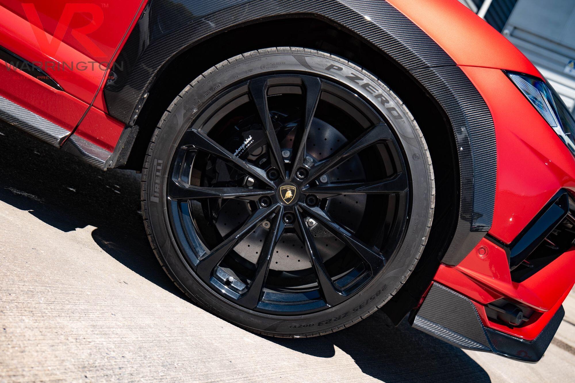 Lamborghini Urus view 57