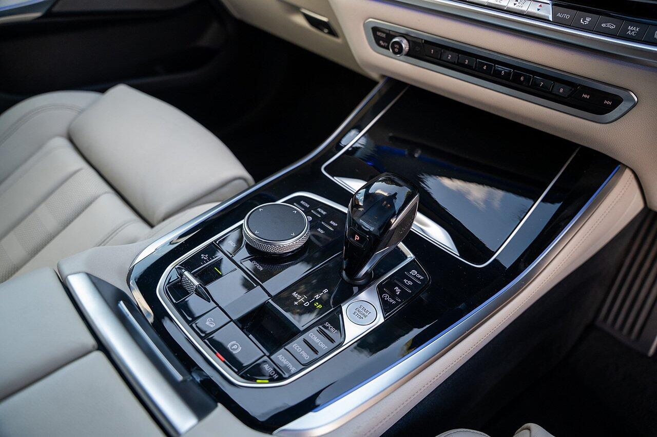BMW X5 view 44
