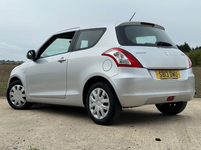 2013 Suzuki Swift image 19