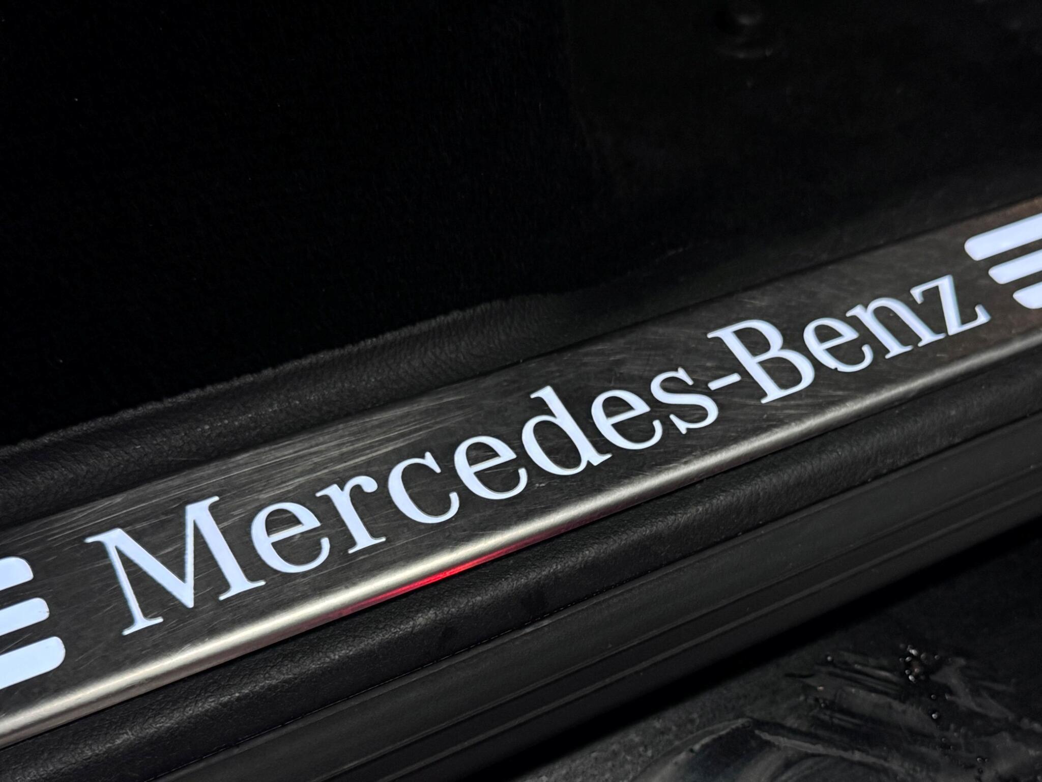 Mercedes-Benz G-Class view 34