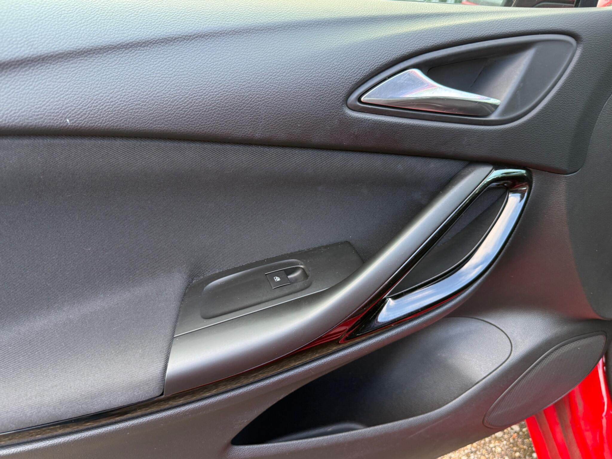 2017 Vauxhall Astra image 41