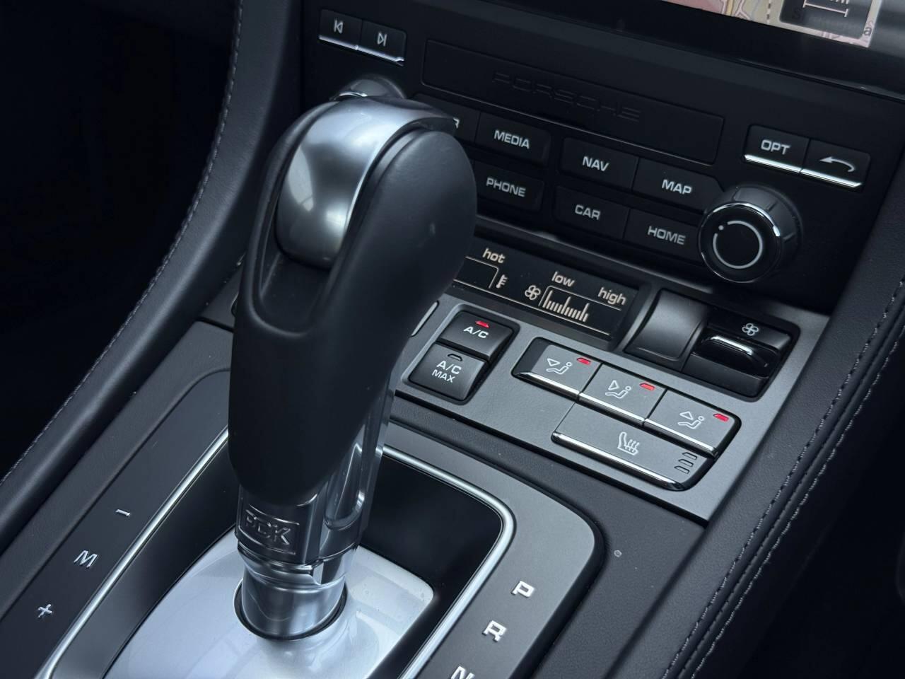 Porsche Cayman view 12