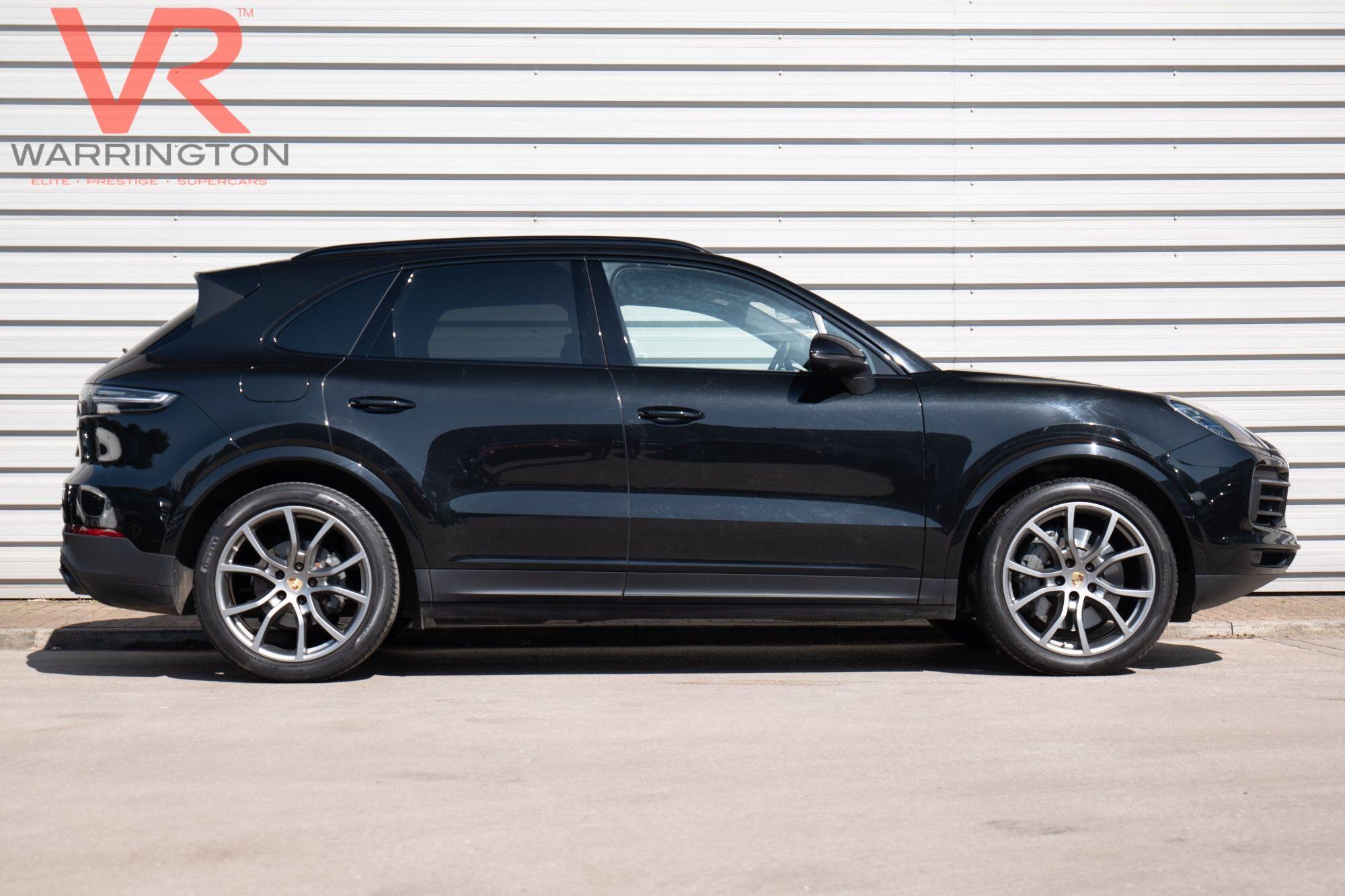 Porsche Cayenne view 19