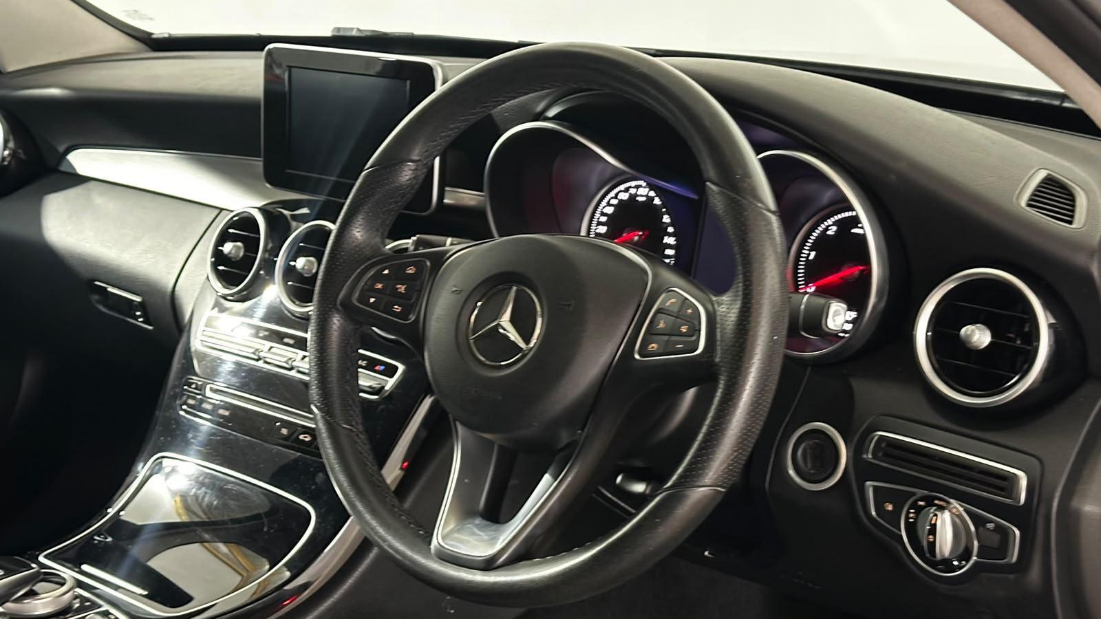 Mercedes-Benz C Class view 15