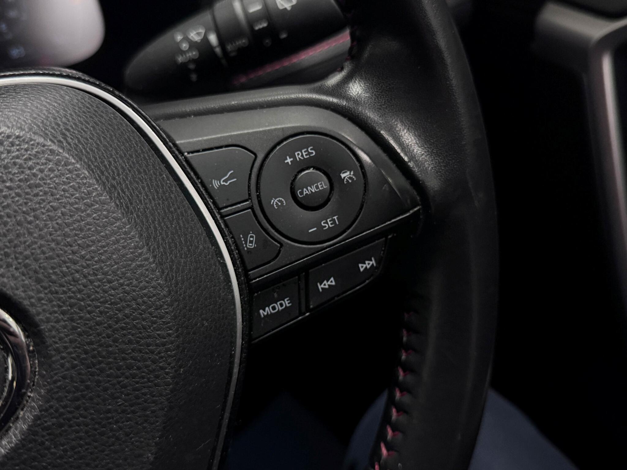 Toyota RAV4 view 18