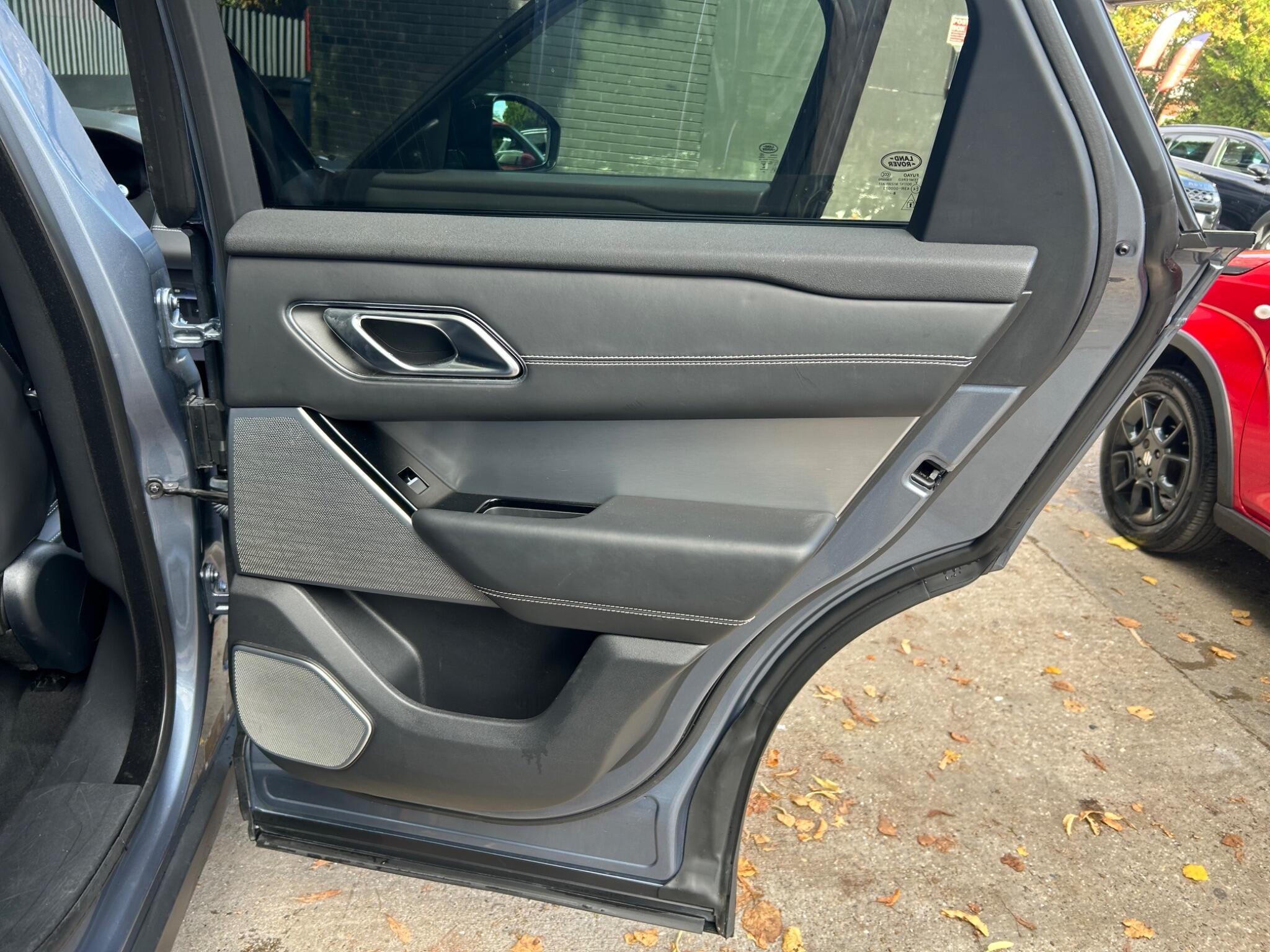 Land Rover Range Rover Velar view 46