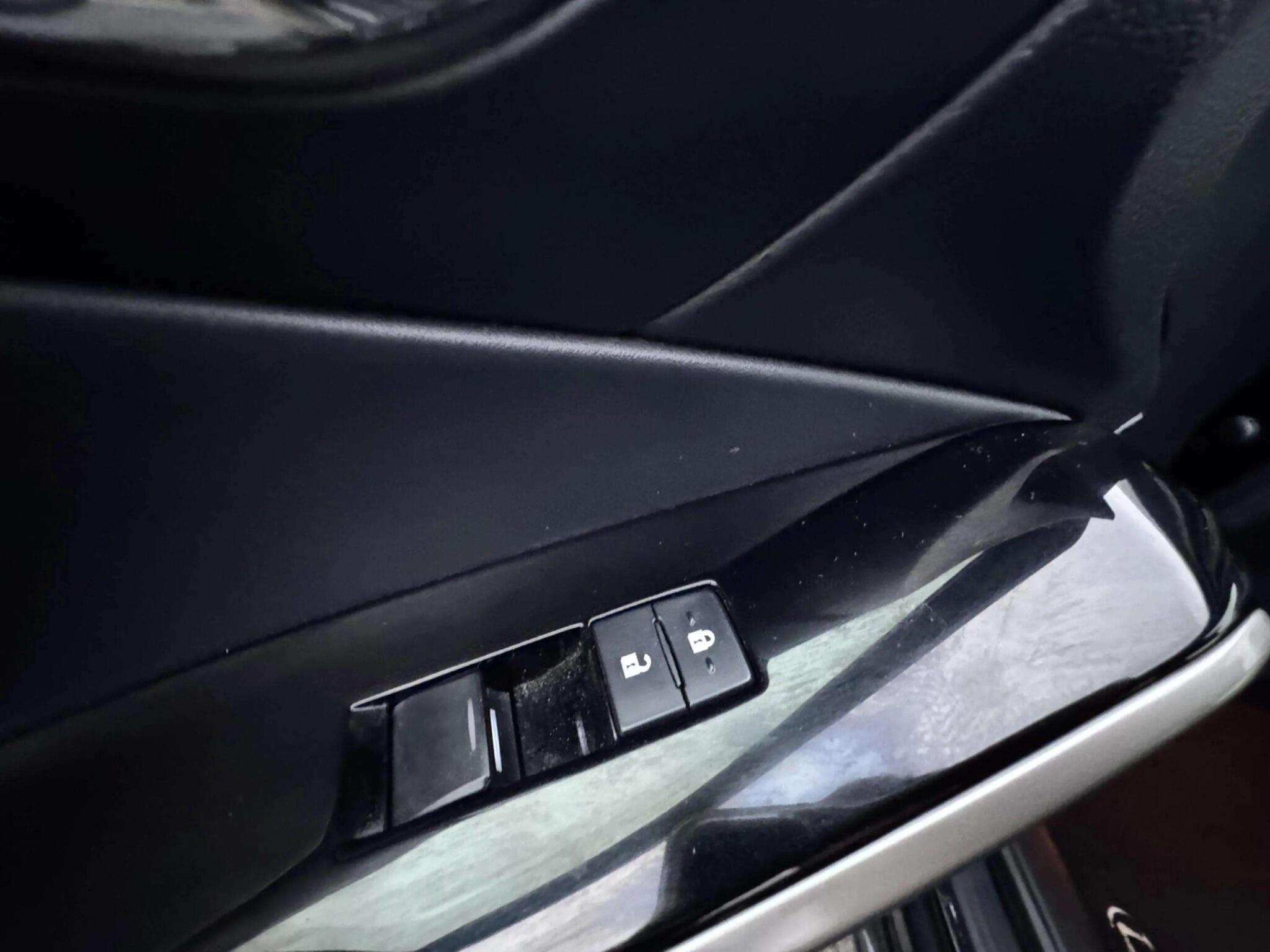 Lexus Is view 40