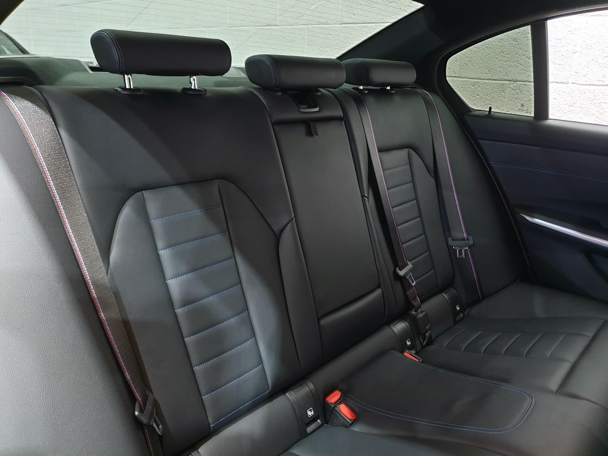 BMW 3 Series view 52