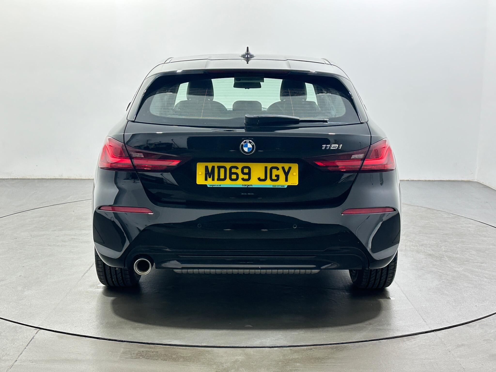BMW 1 Series view 7