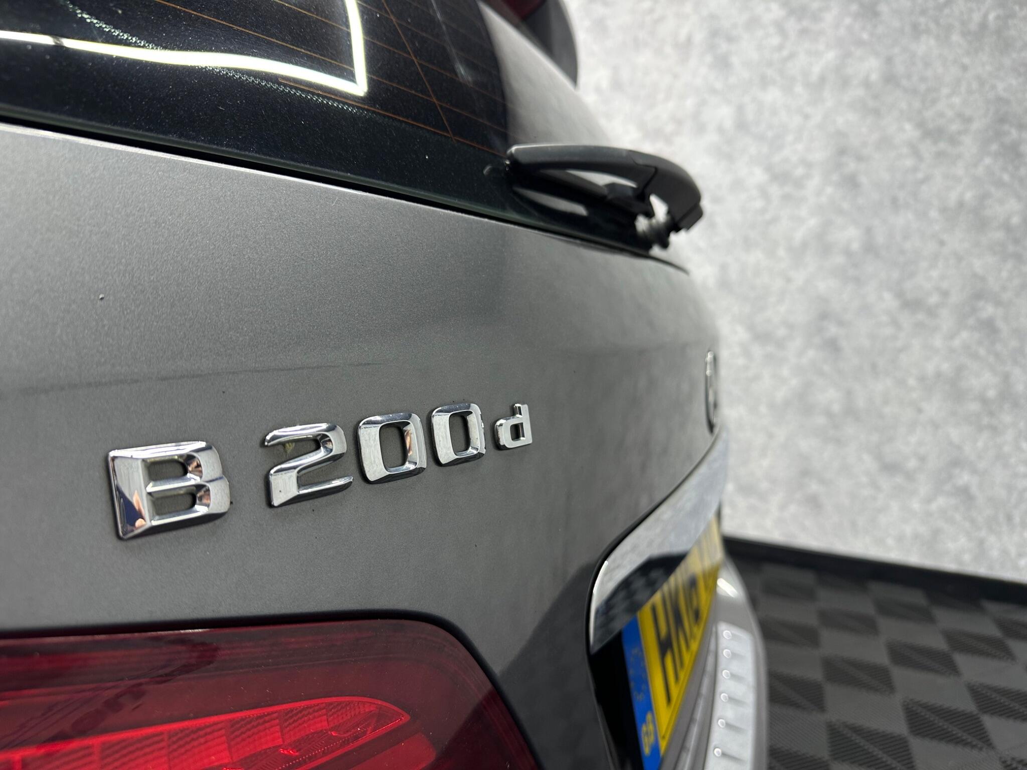 Mercedes-Benz B-Class view 32
