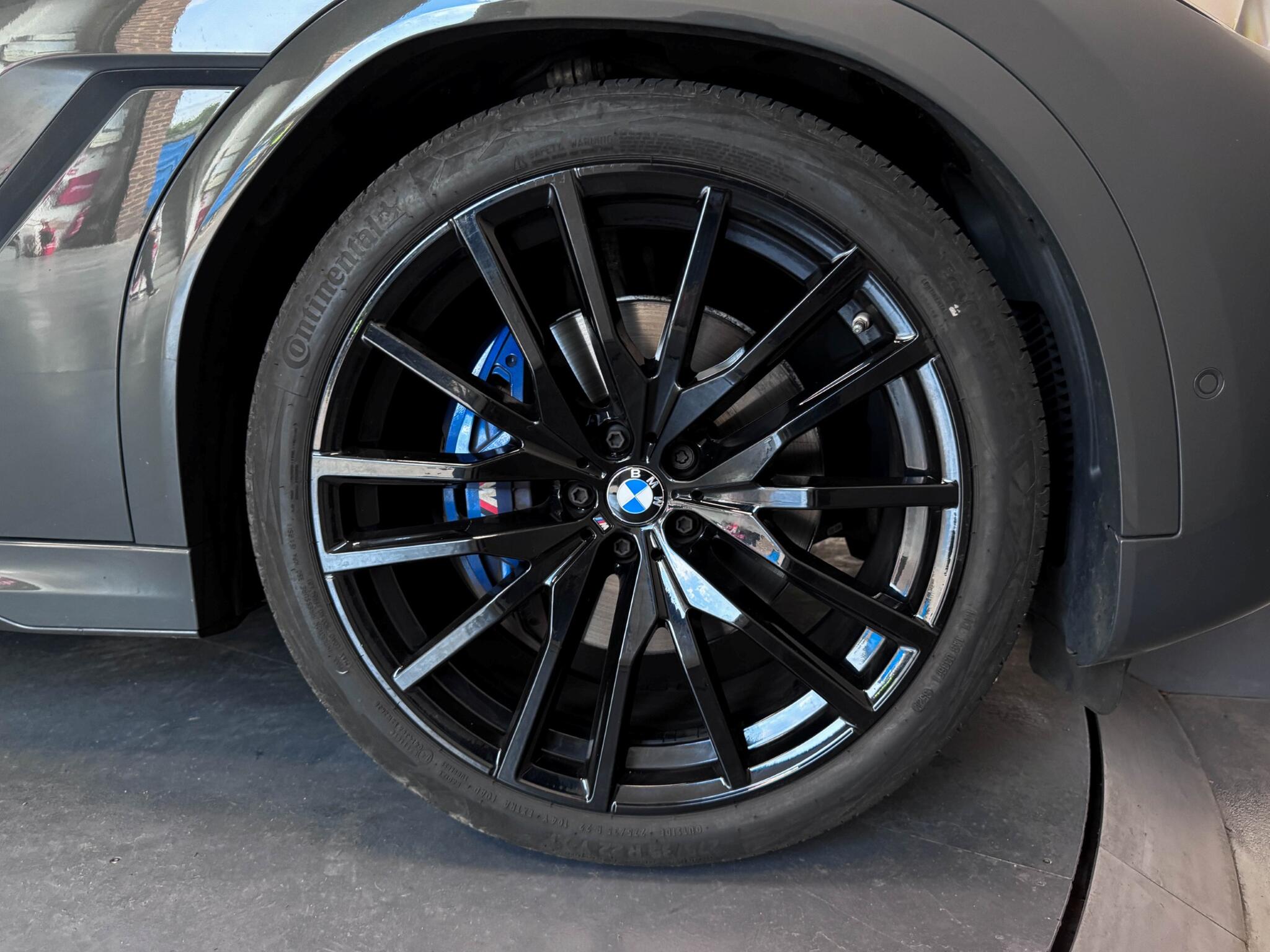 BMW X6 view 69