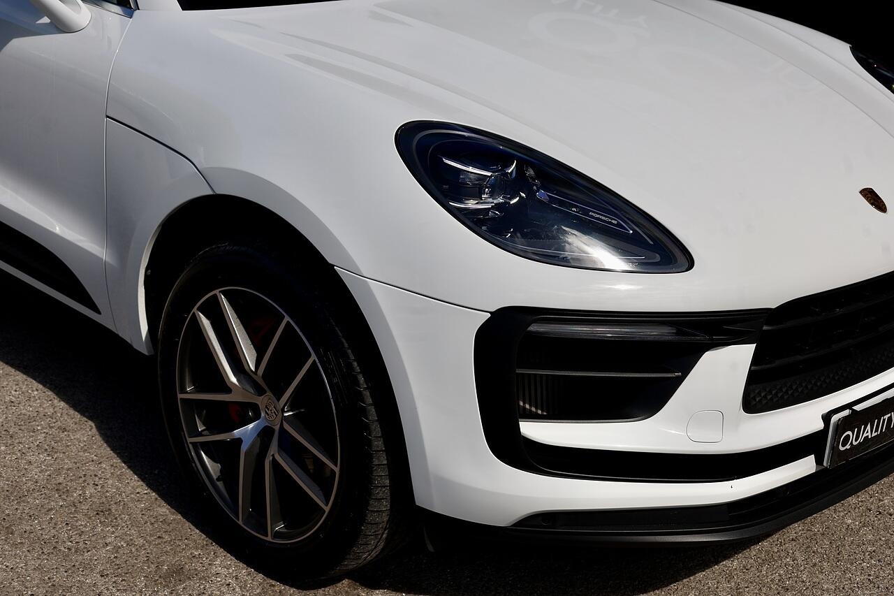 Porsche Macan view 36
