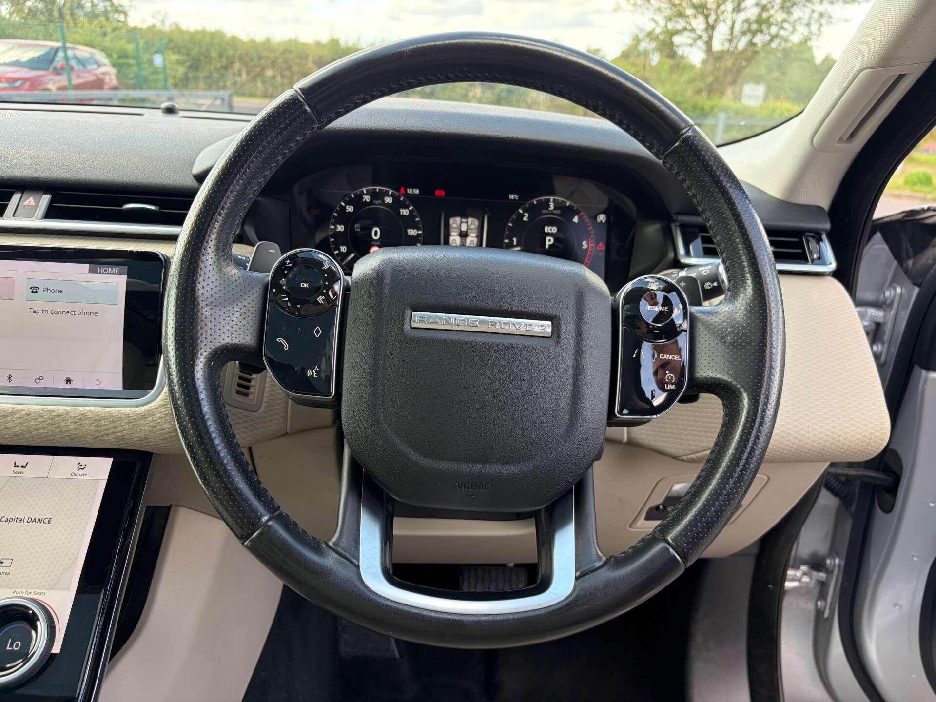 Land Rover Range Rover Velar view 39