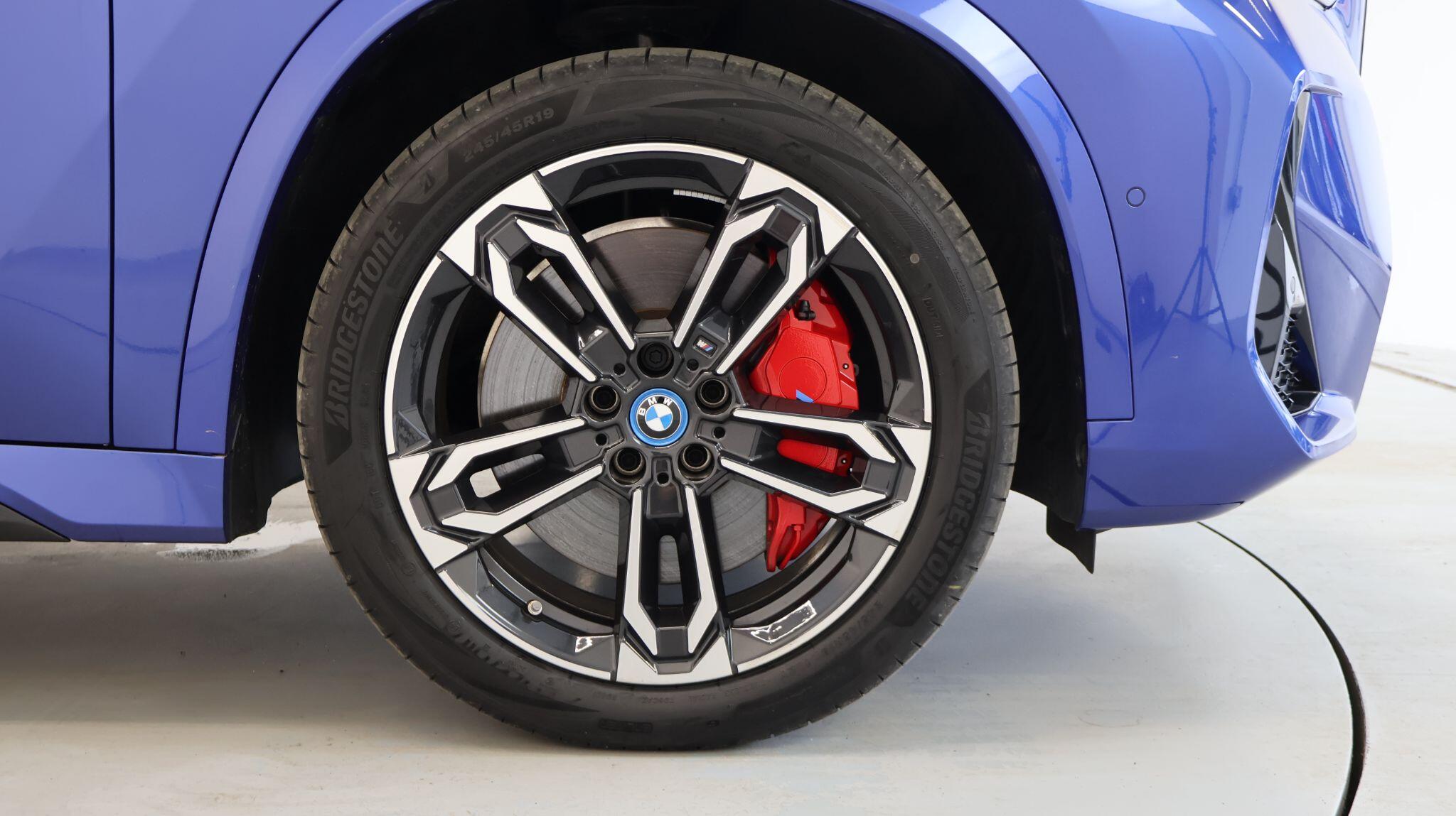 BMW iX1 view 14