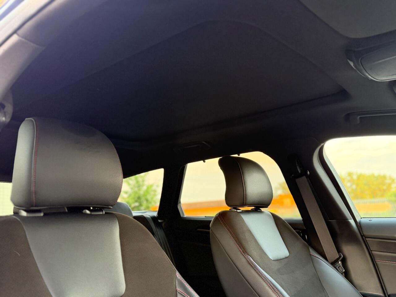 Ford Mondeo view 12