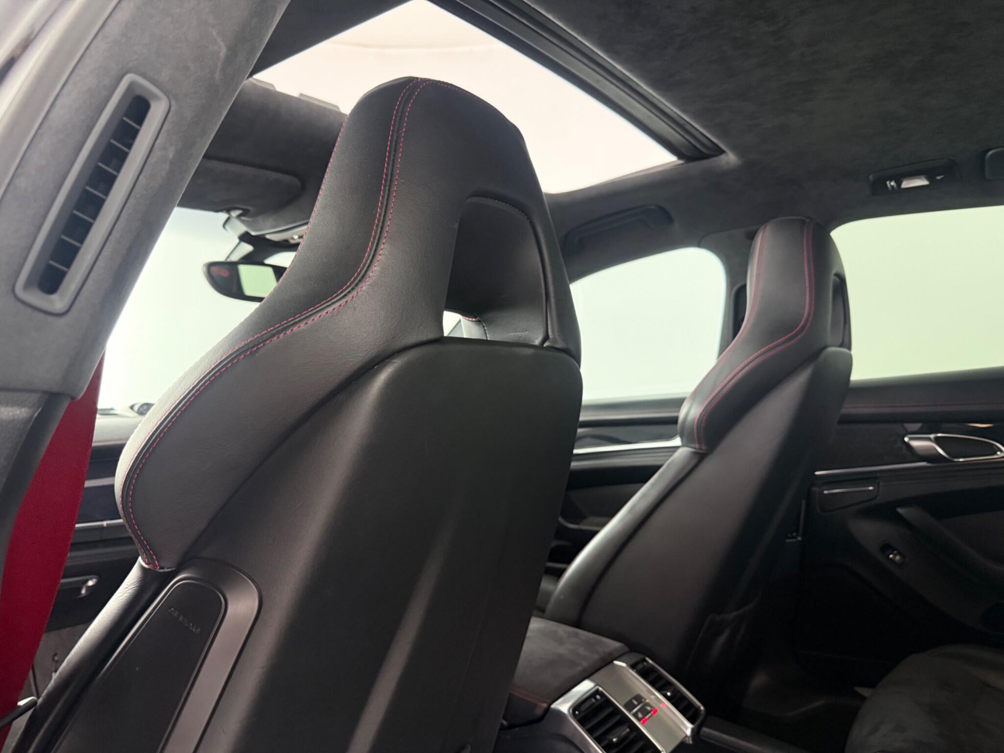 Porsche Panamera view 70