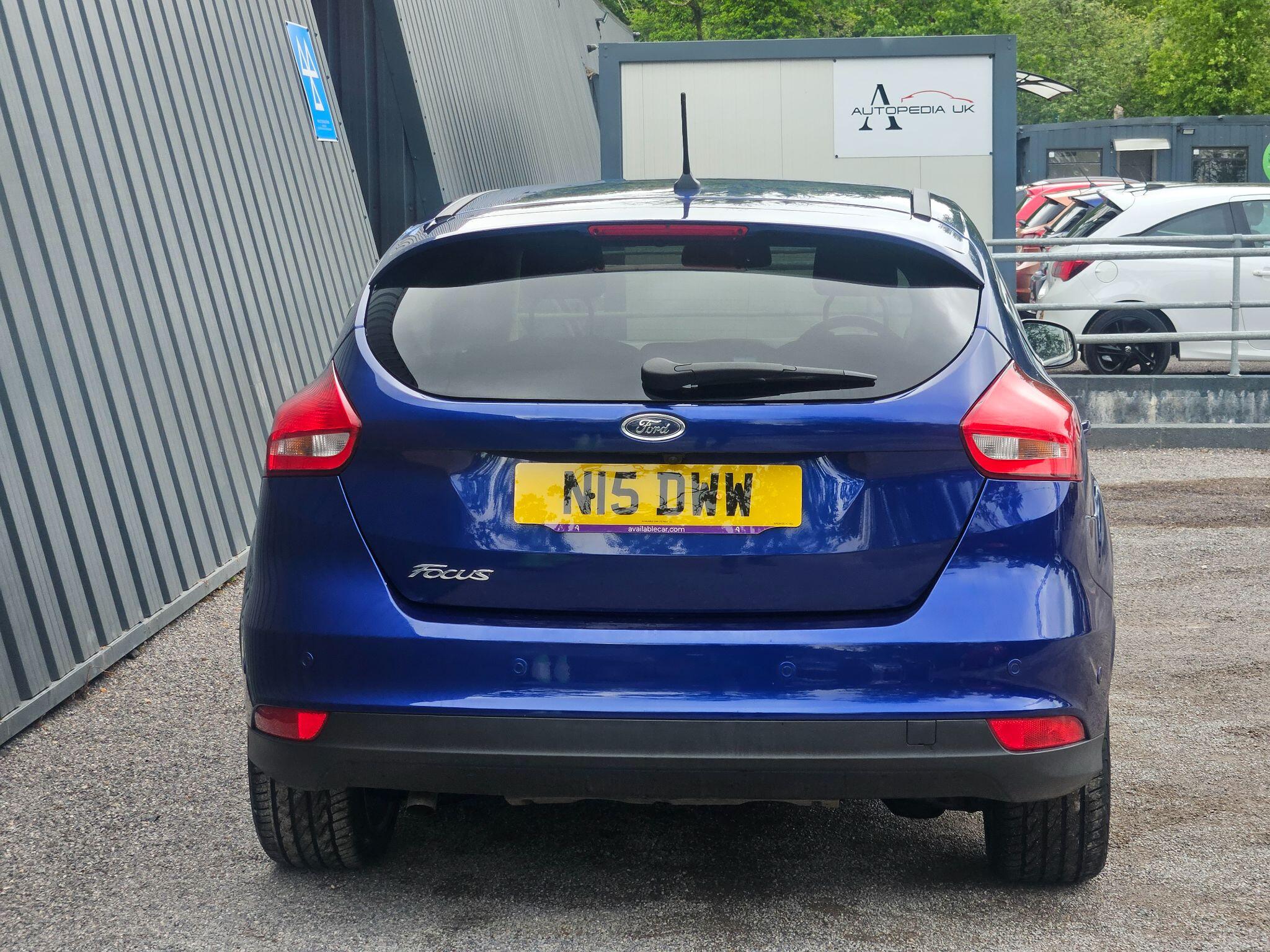 2017 Ford Focus image 12