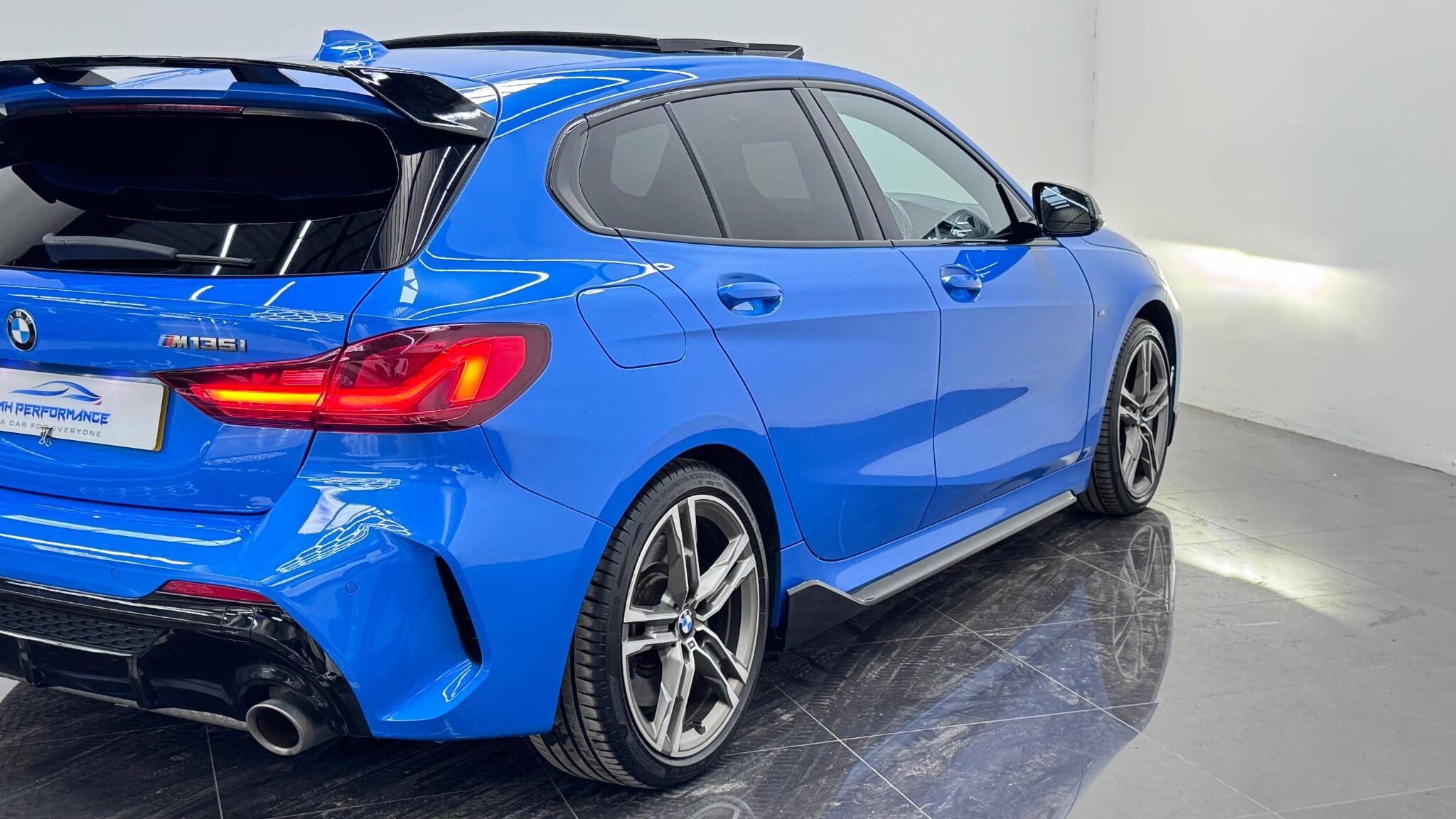 BMW 1 Series view 50