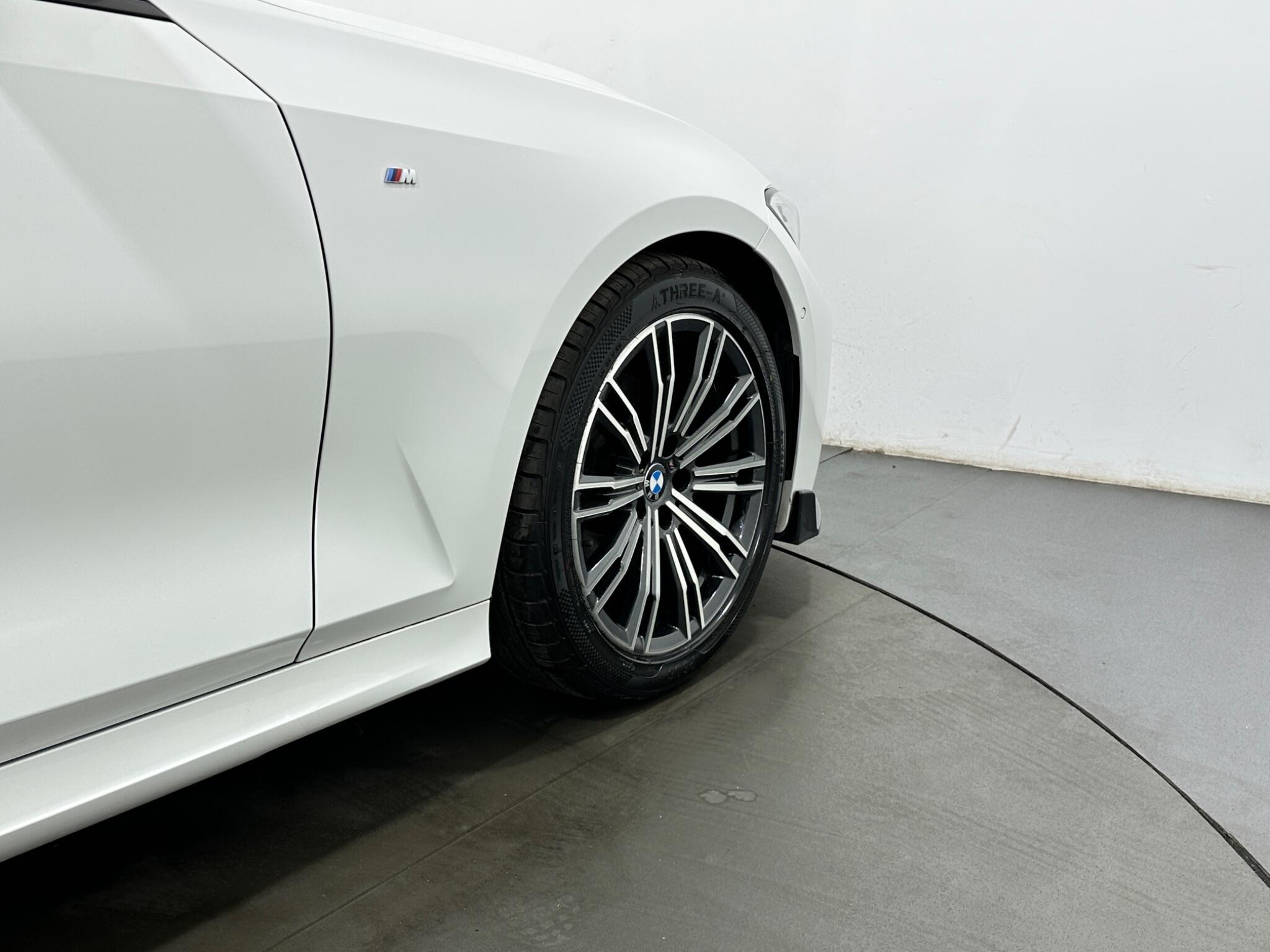 BMW 3 Series view 50