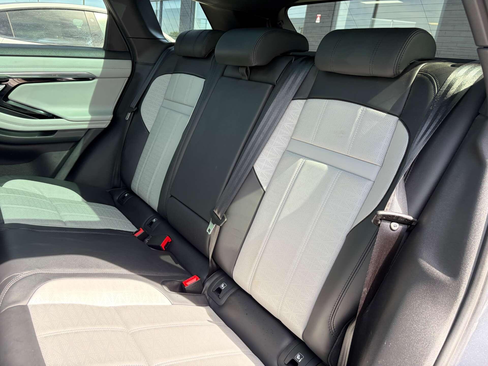 Land Rover Range Rover Evoque view 23
